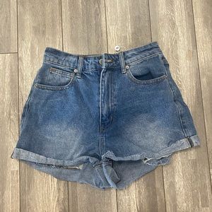 Super cute blue denim shorts from tiger mist